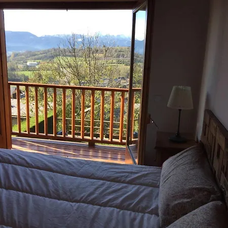 Casa Pareada En Con Excelentes Vistas Holiday home Ger